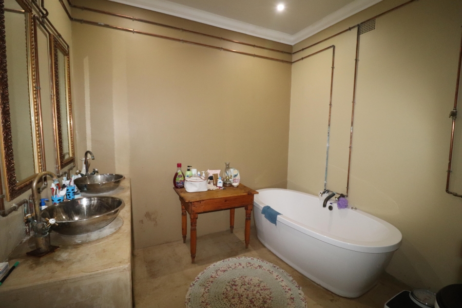 6 Bedroom Property for Sale in Ventersburg Free State